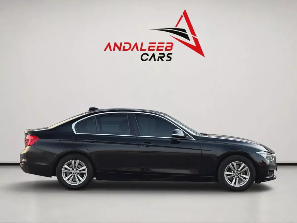 BMW 320i | 2.0L TURBO | 184 HP | GCC SPECS | 2017-7-7
