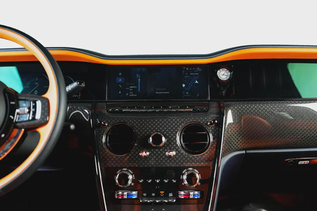 Rolls Royce Cullinan Series II Black Badge-GCC-AGMC Warranty & Service Contract-VIP Seats-Mandarin I-12-12