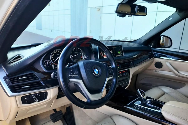 2014 BMW X5 XDrive50i (7 Seater / 2 keys available)