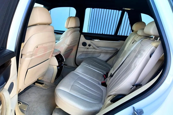2014 BMW X5 XDrive50i (7 Seater / 2 keys available)