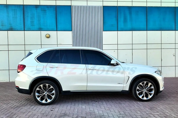 2014 BMW X5 XDrive50i (7 Seater / 2 keys available)