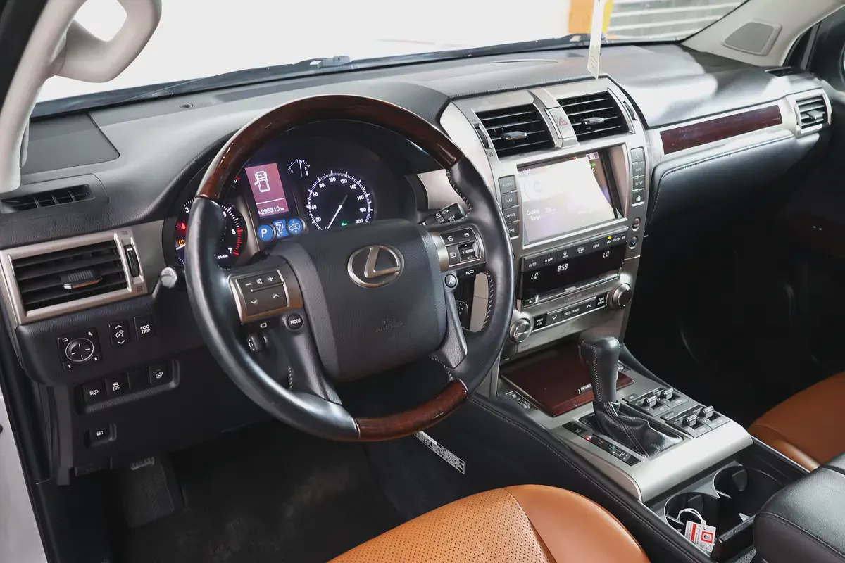 Lexus GX 460 2015  - GCC Specs -295000KM-EXCELLENT CONDITION-8-8