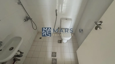 End Unit Villa With Study Room in Excellent Community-4