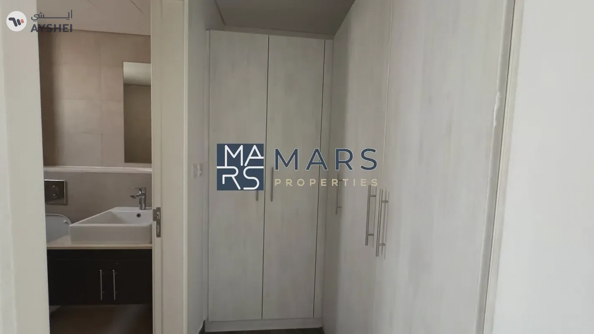 End Unit Villa With Study Room in Excellent Community-9-9