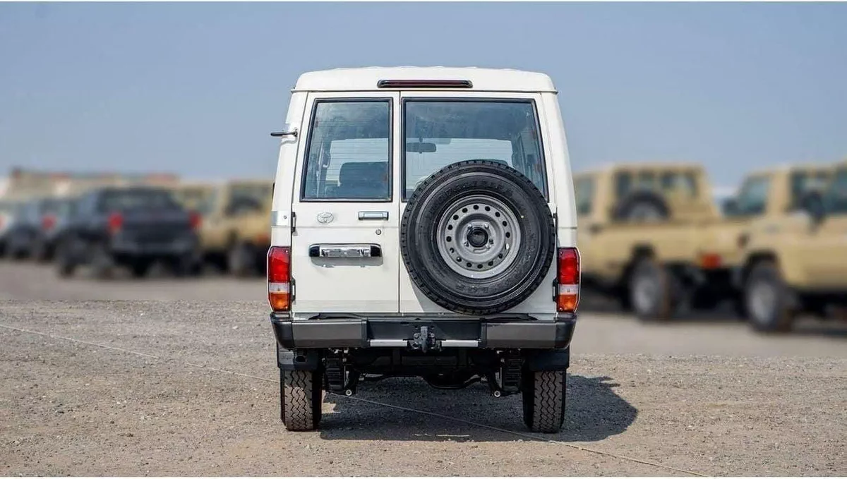 Toyota Land Cruiser 70 LC 78 HARDTOP 2.8L MT LC78 4.2L V6 DIESEL 3DOOR-6-0