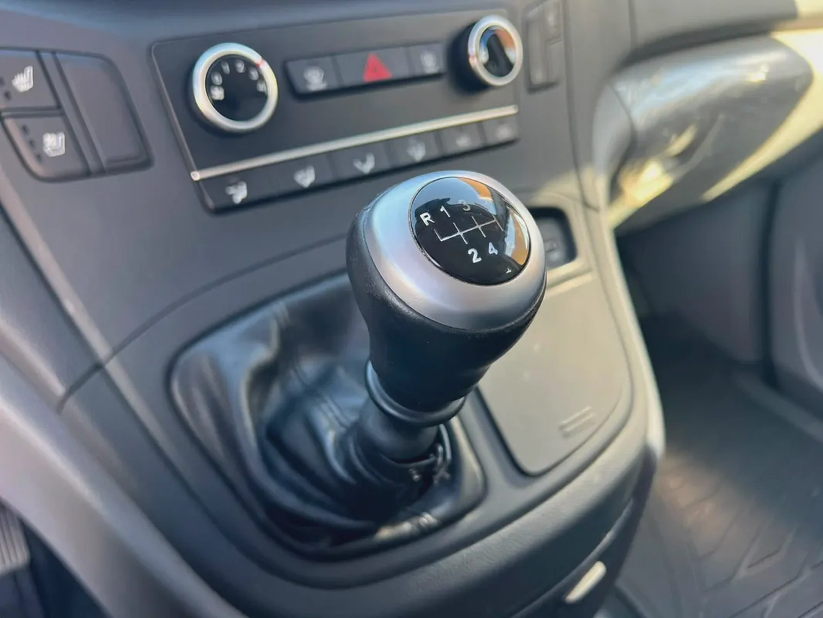 2021 Hyundai H1 | 5 Seats  Van | Diesel | Manual | Ref#980-19-19