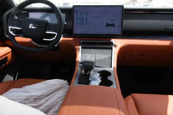 ROX 01 ( PHEV ) | VIP 6 SEATS AWD 2025 | BLACK LIKE