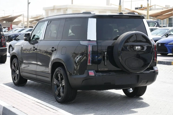 ROX 01 ( PHEV ) | VIP 6 SEATS AWD 2025 | BLACK LIKE