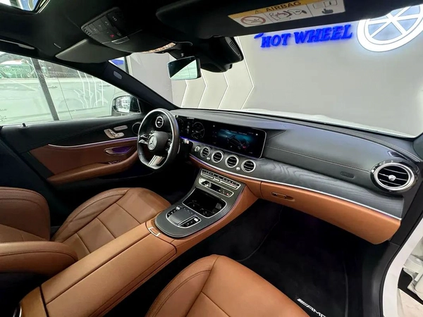 2023 - Mercedes-Benz E 300 GCC Specs - Pristine Condition