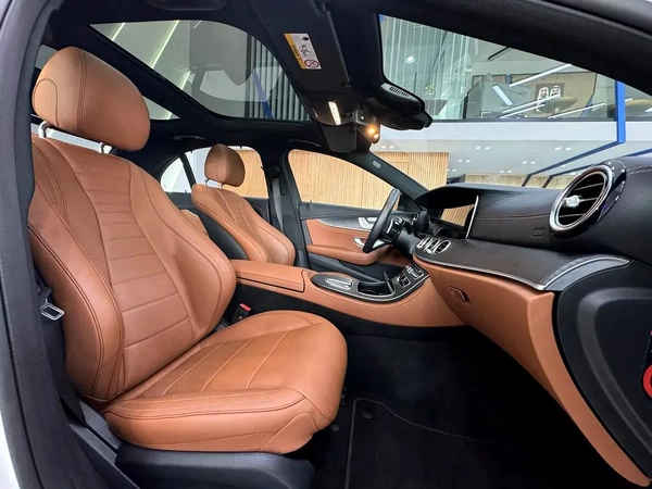 2023 - Mercedes-Benz E 300 GCC Specs - Pristine Condition