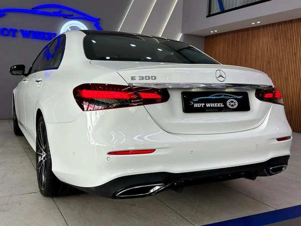2023 - Mercedes-Benz E 300 GCC Specs - Pristine Condition
