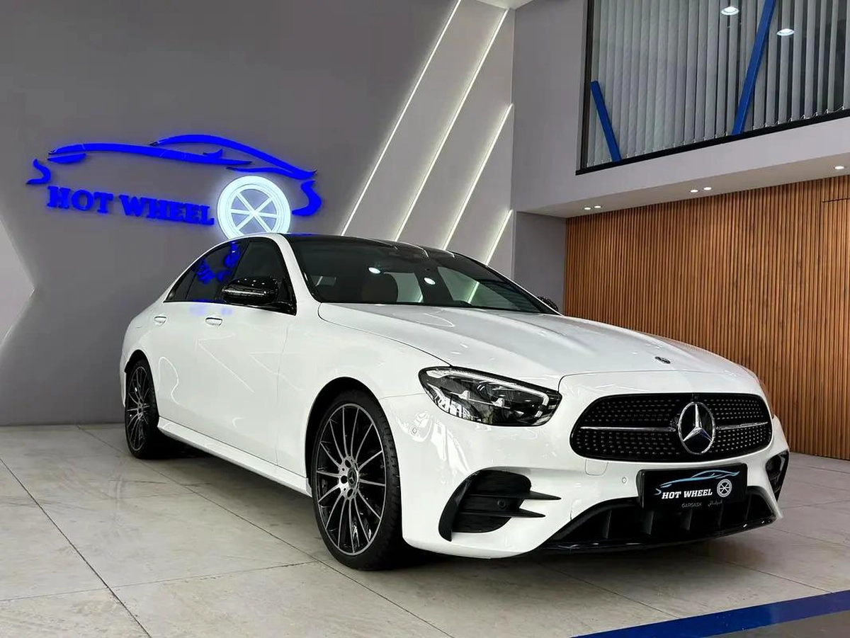 2023 - Mercedes-Benz E 300 GCC Specs - Pristine Condition-5-5