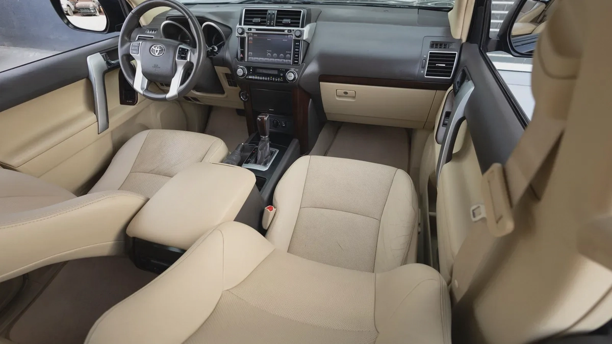 Toyota Land Cruiser Prado 2017-2-2