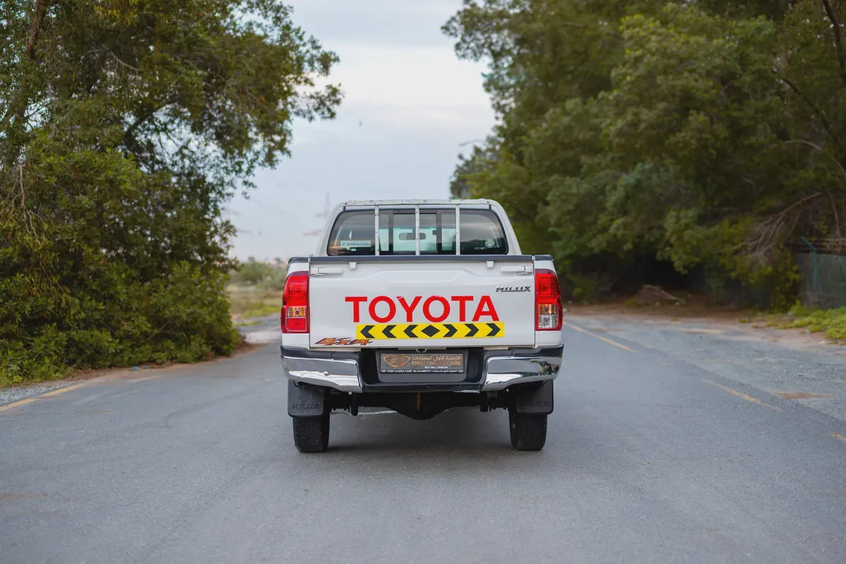 Hilux | Double Cabin 4x4 | Automatic | GCC Specs | Ref#T44166-5-5