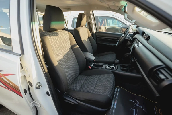 Hilux | Double Cabin 4x4 | Automatic | GCC Specs | Ref#T44166