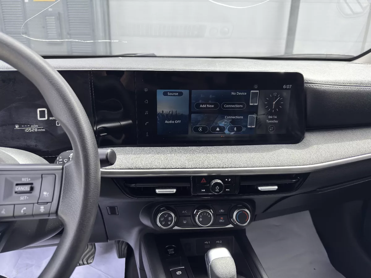 Nissan Kicks SV-6-0