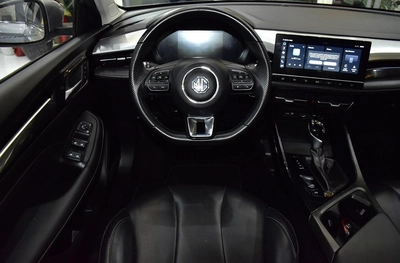 MG 5 ( 2025 Model ) in Silver Color GCC Specs-6