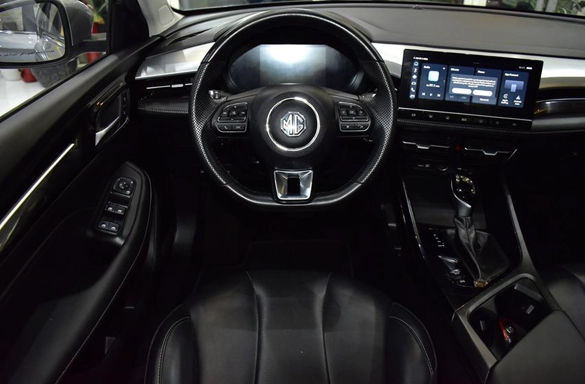 MG 5 ( 2025 Model ) in Silver Color GCC Specs-6-6