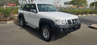 Nissan Patrol Safari GL 4.8L A/T (9 Seater)-1