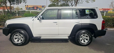 Nissan Patrol Safari GL 4.8L A/T (9 Seater)-10