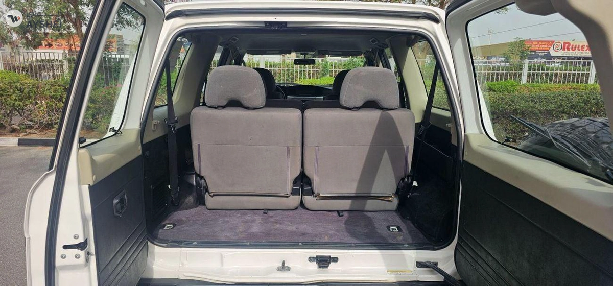 Nissan Patrol Safari GL 4.8L A/T (9 Seater)-3-3