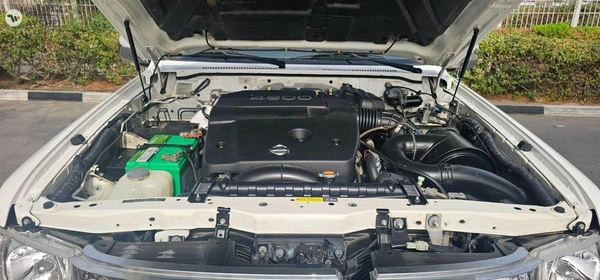 Nissan Patrol Safari GL 4.8L A/T (9 Seater)
