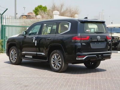 TOYOTA LAND CRUISER VX 3.5L GCC 7-SEATS BRAND NEW 0KM-3