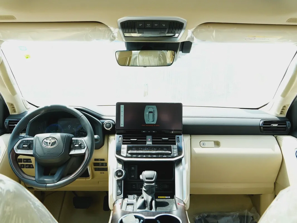 TOYOTA LAND CRUISER VX 3.5L GCC 7-SEATS BRAND NEW 0KM-6-6