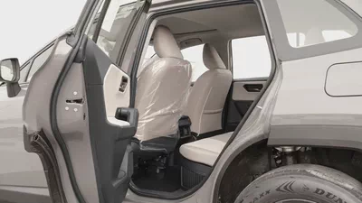 2026 Toyota Rav4 XLE 2.5L AT Hybrid (Gray-Beige)-16