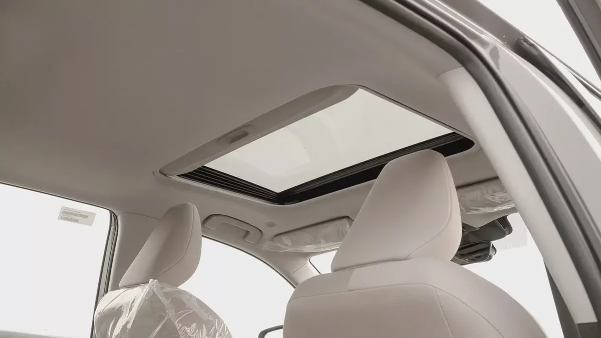 2026 Toyota Rav4 XLE 2.5L AT Hybrid (Gray-Beige)-18-18