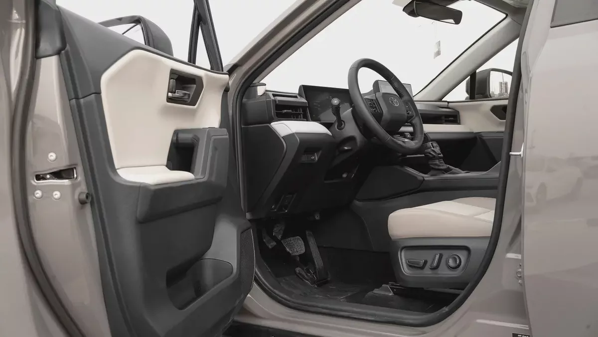 2026 Toyota Rav4 XLE 2.5L AT Hybrid (Gray-Beige)-8-8