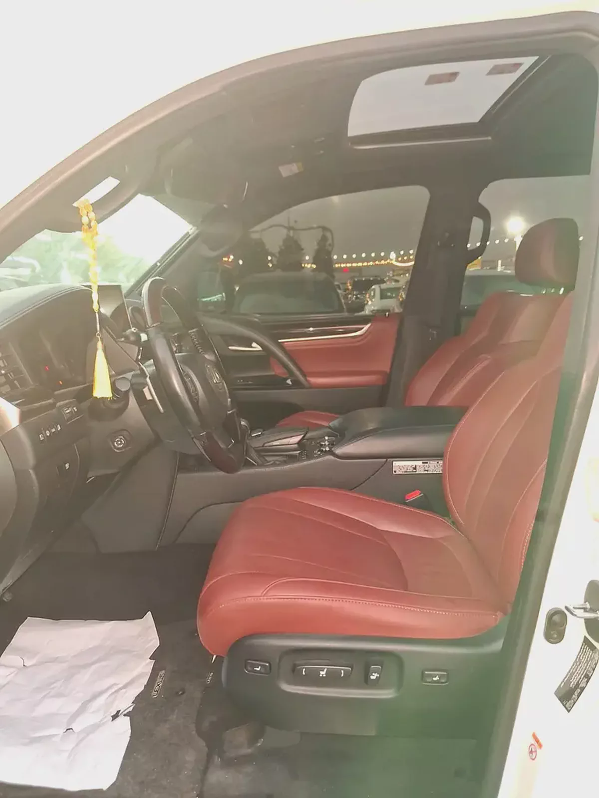 Lexus LX 570 Signature 2016 | GCC Specs | Pristine Condition-5-5