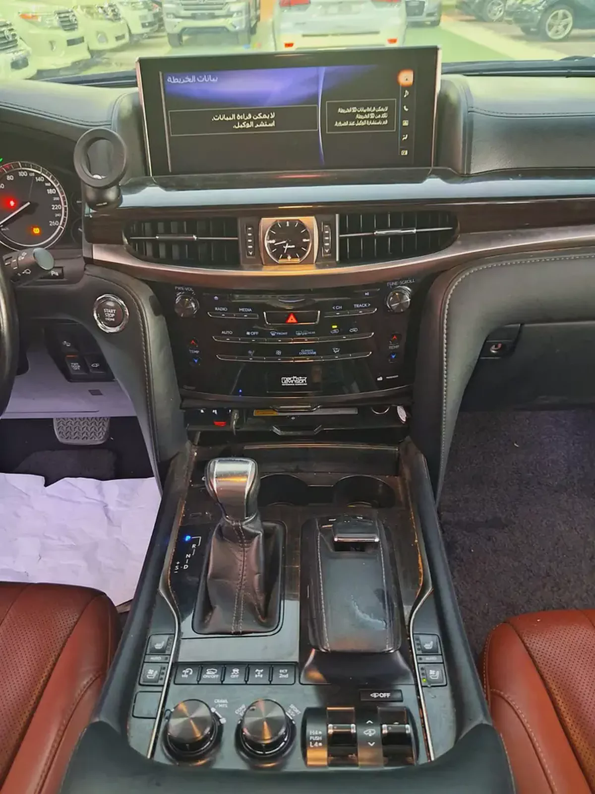 Lexus LX 570 Signature 2016 | GCC Specs | Pristine Condition-7-7