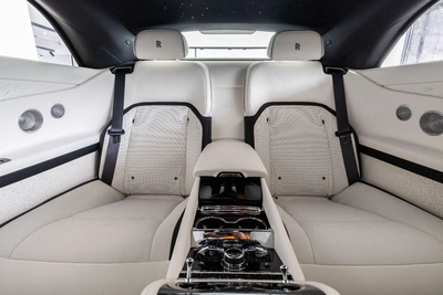 Rolls-Royce Spectre-7
