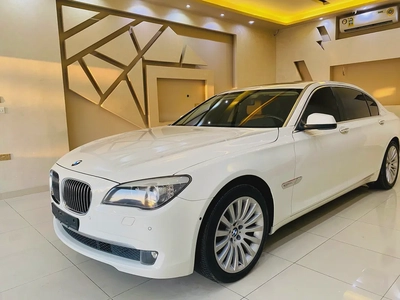 للبيع BMW 739LI موديل 2012 مواصفات خليجية 25000 km-19