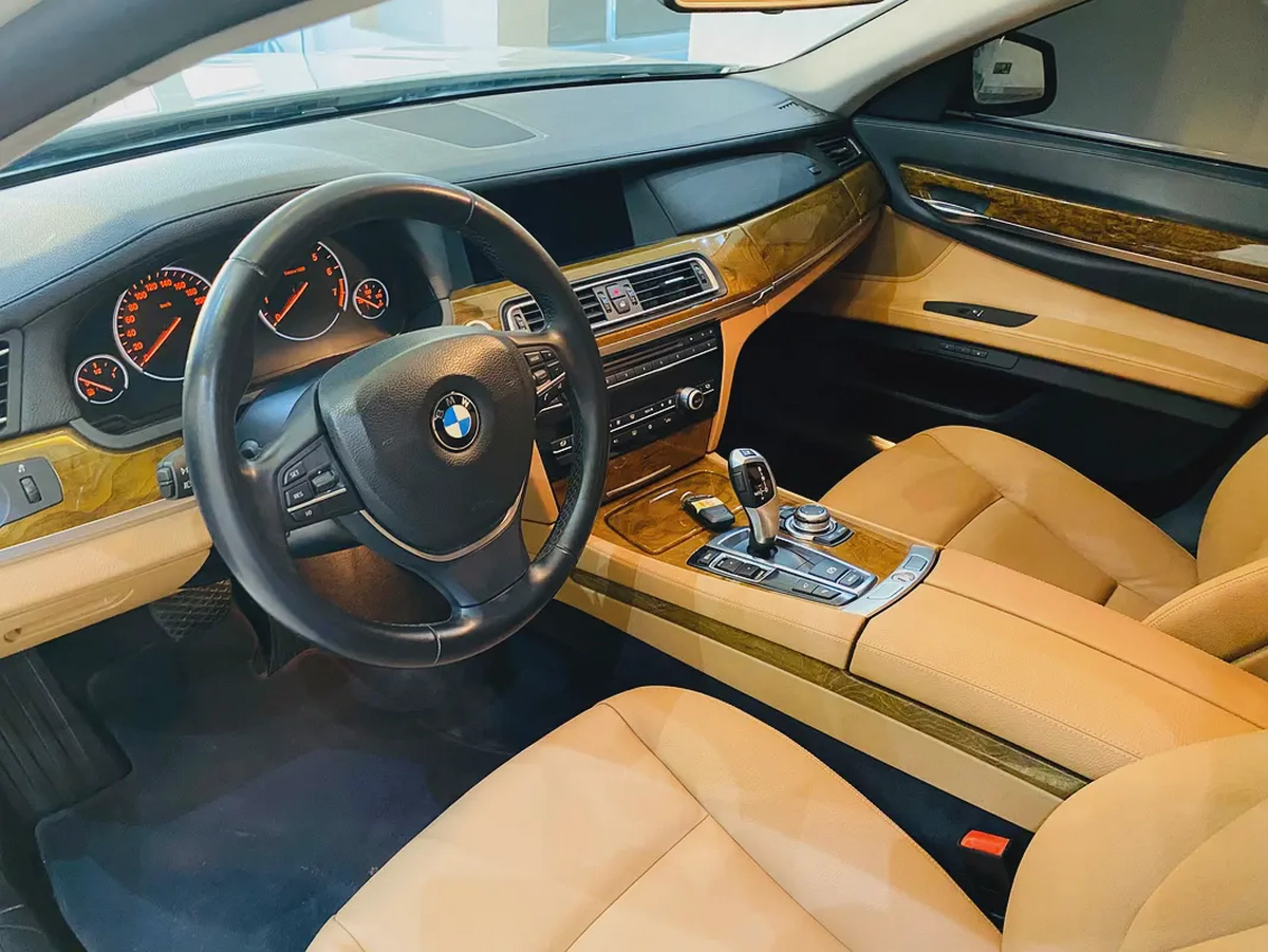 للبيع BMW 739LI موديل 2012 مواصفات خليجية 25000 km-15-15