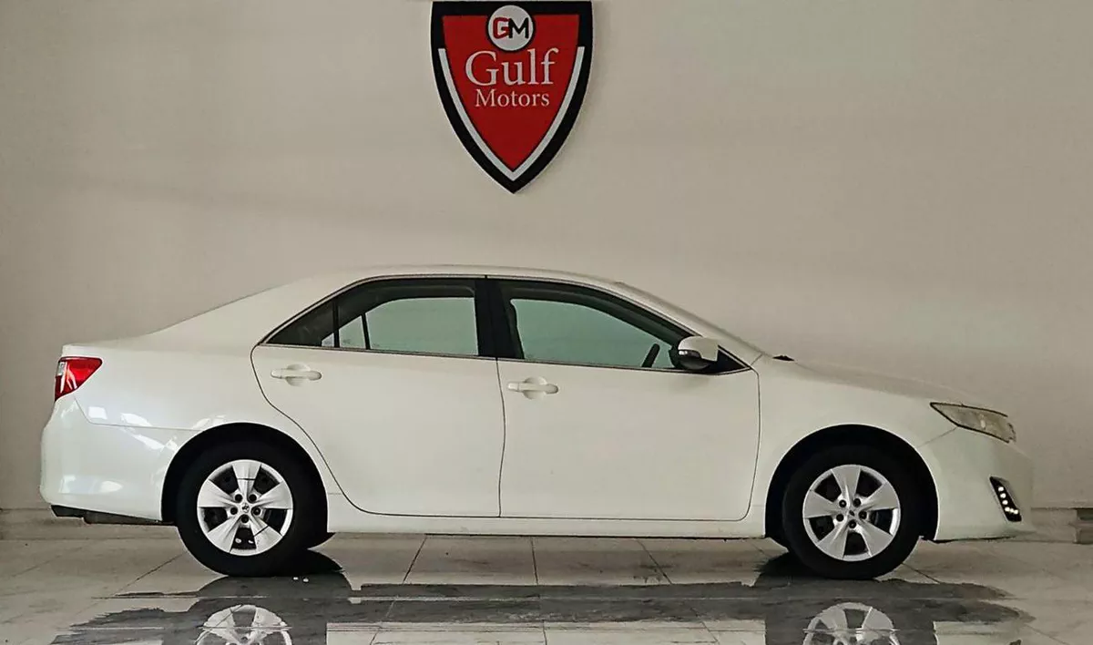 Toyota Camry SE S+ 2.5L-4CYL EXCELLENT CONDITION-2-0