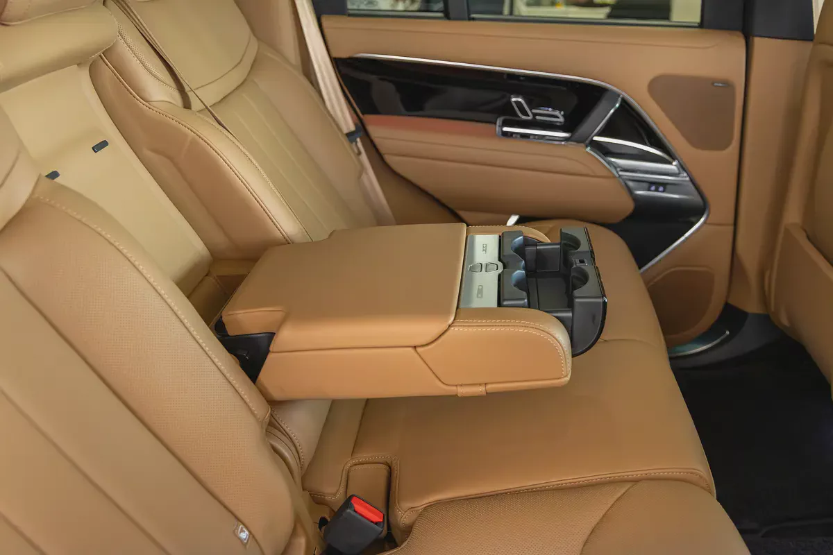 Range Rover | Vogue SE | GCC | AWD | Fully Loaded (Export)-12-12