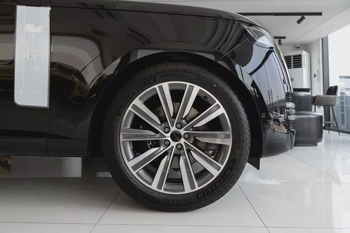 Range Rover | Vogue SE | GCC | AWD | Fully Loaded (Export)-7-7