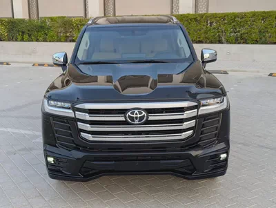 Toyota Land Cruiser VXR 2023 GCC Specs Interior and Exterior Excellent Condition-2