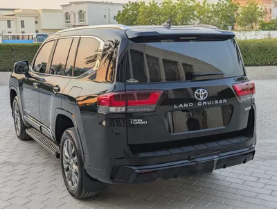 Toyota Land Cruiser VXR 2023 GCC Specs Interior and Exterior Excellent Condition-3