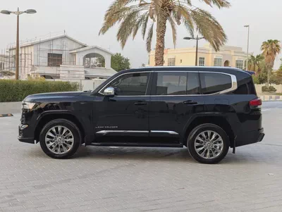 Toyota Land Cruiser VXR 2023 GCC Specs Interior and Exterior Excellent Condition-7
