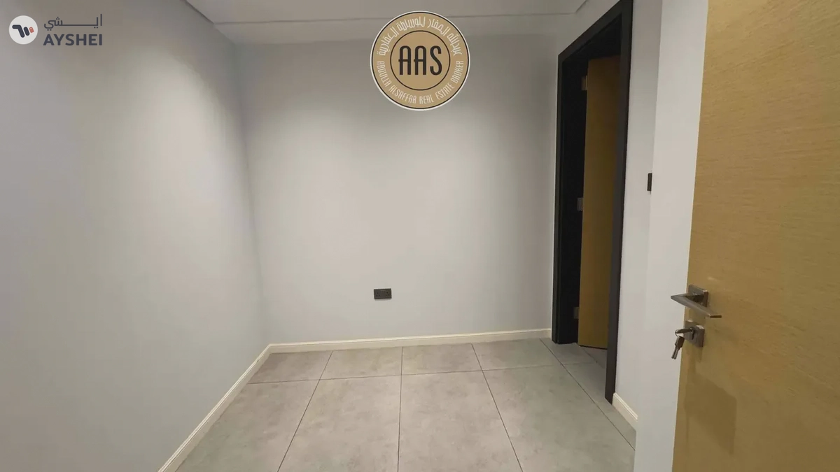 luxury 3bhk panthouse ready to move available close to sheikh zayad road