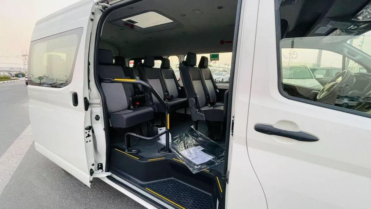 Toyota Hiace GL HIACE 2.8 AUTOMATIC DIESEL-2-0