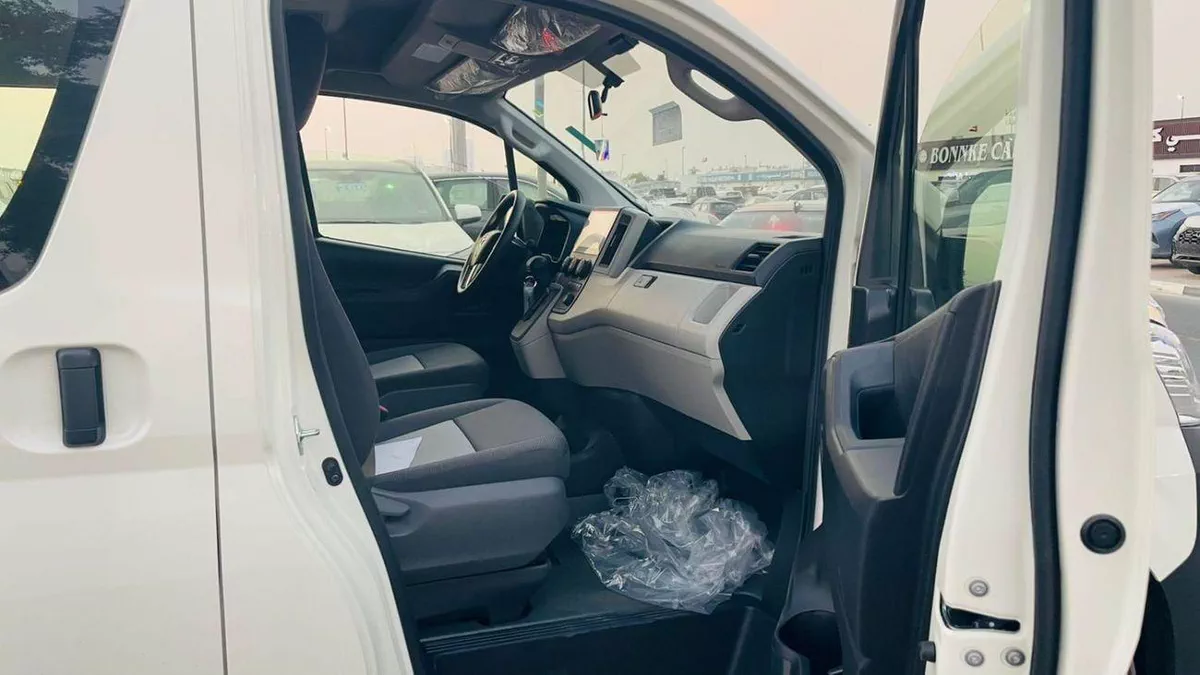Toyota Hiace GL HIACE 2.8 AUTOMATIC DIESEL-3-0