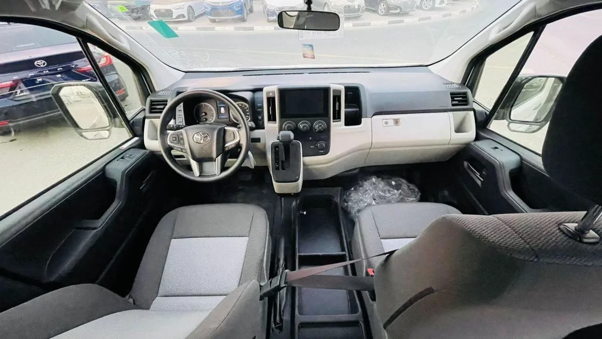 Toyota Hiace GL HIACE 2.8 AUTOMATIC DIESEL-7-0