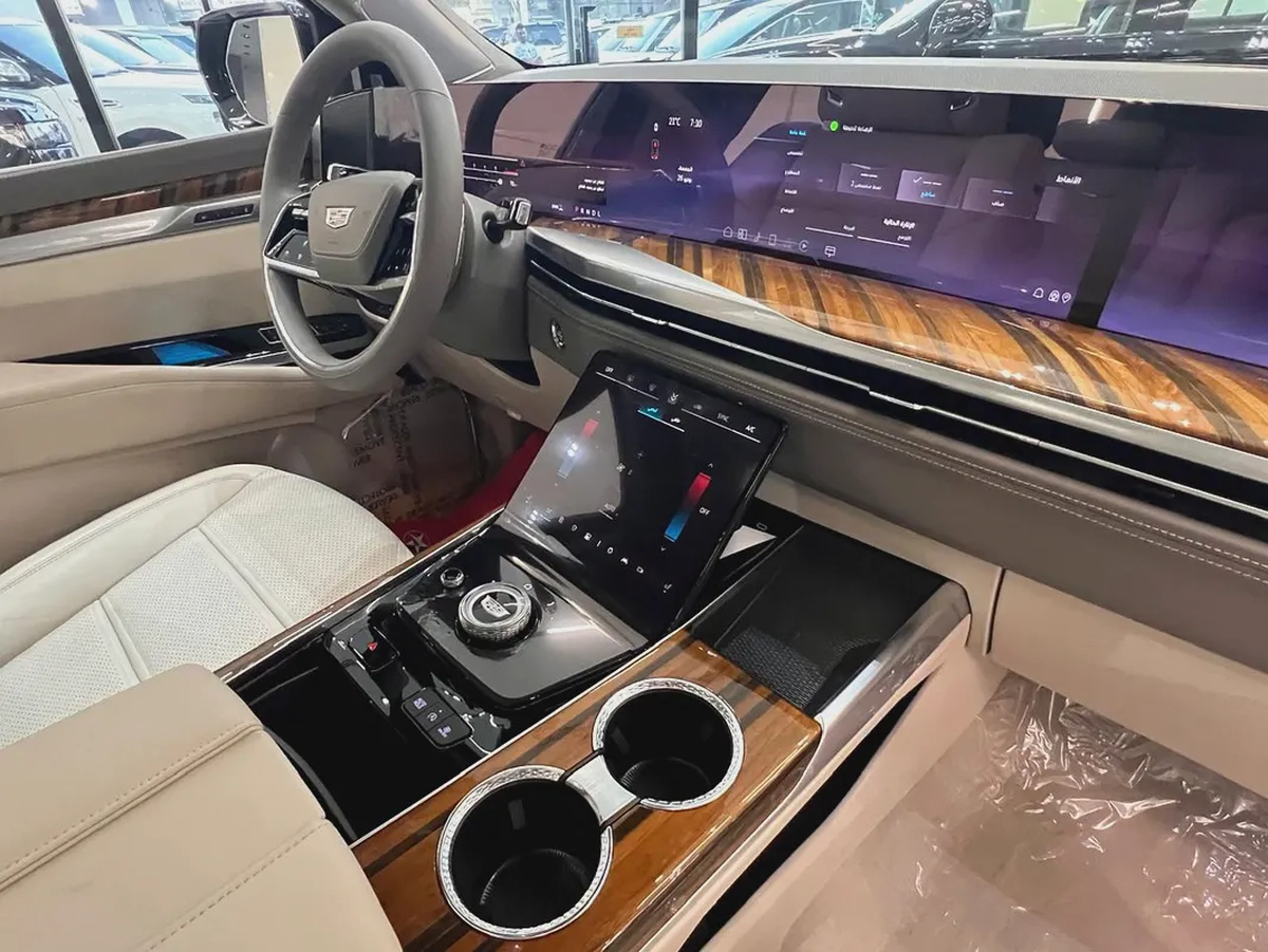 !! 2025 !! Cadillac | Escalade | Sport Platinum | GCC | Warranty + Service Contract-11-11