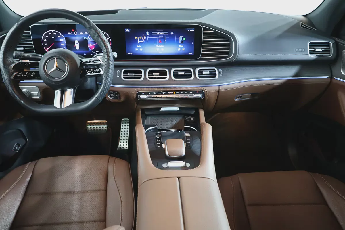 MERCEDES-BENZ GLS 450-NIGHT PACKEG 14000KM ONLY 5 YEAR WARRANTYSERVICE CONTRACT GARGASH-GCC SPE-10-10