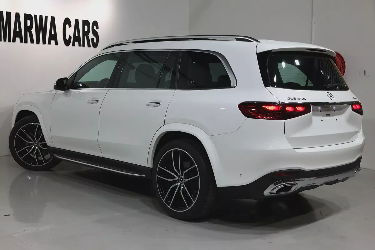 MERCEDES-BENZ GLS 450-NIGHT PACKEG 14000KM ONLY 5 YEAR WARRANTYSERVICE CONTRACT GARGASH-GCC SPE-3-3