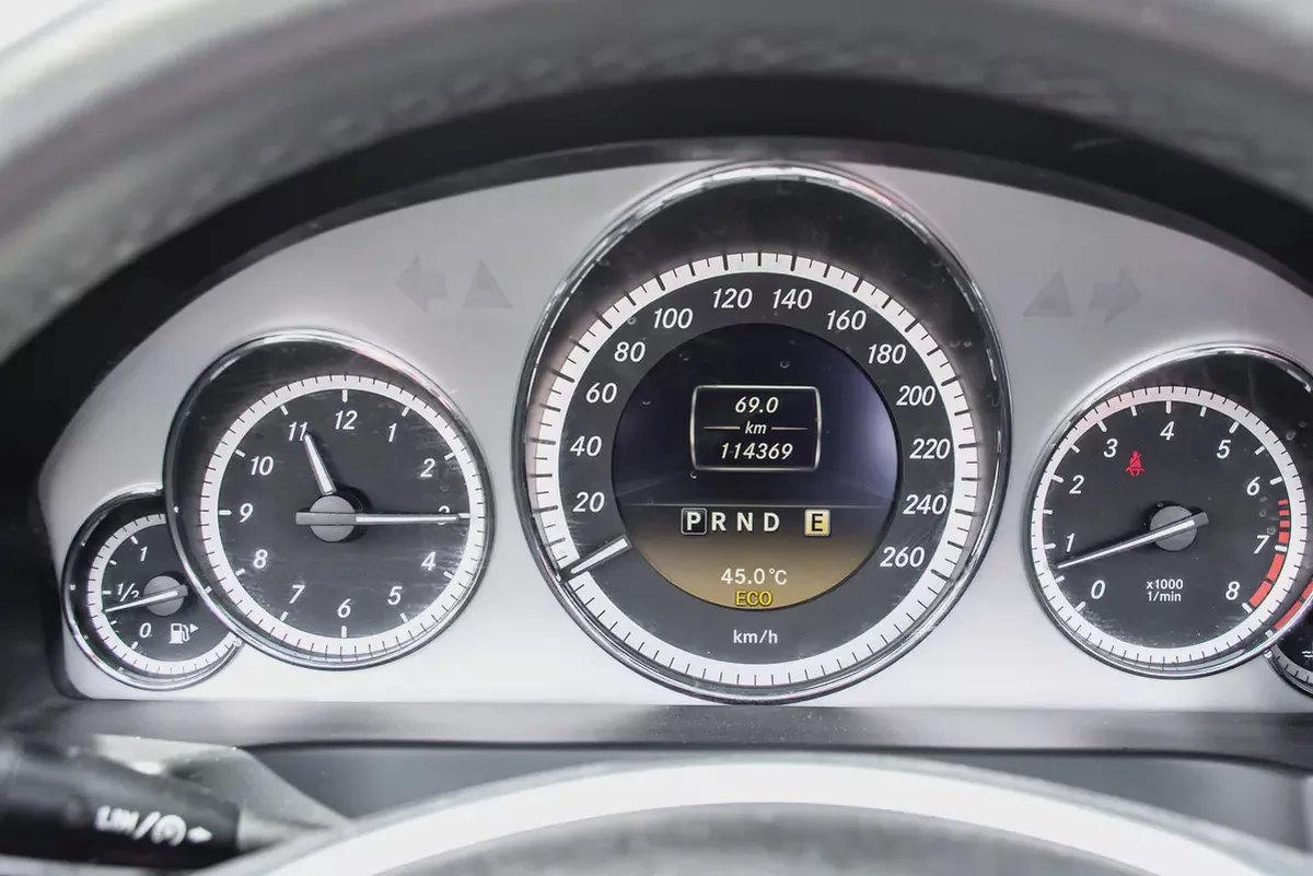 Mercedes-Benz E-Class E 350 - 2012 - Japanese Specs - Pristine Condition-12-12